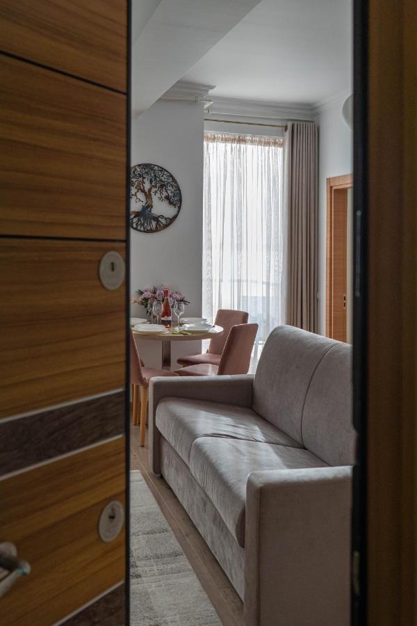 Apartament Le Bonheur Mamaia Exteriör bild