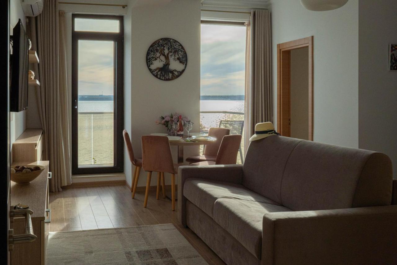 Apartament Le Bonheur Mamaia Exteriör bild